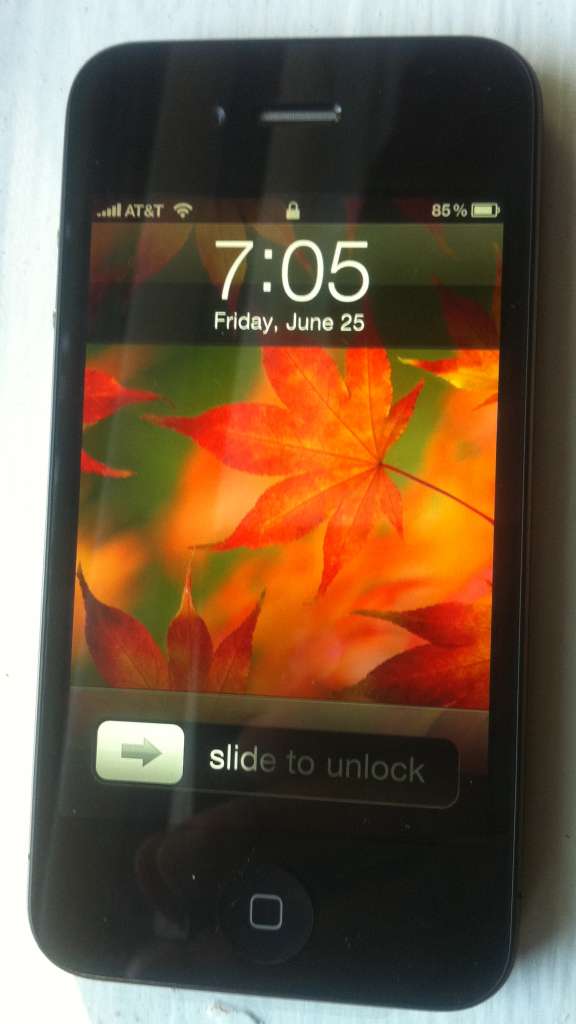 photo 576x1024 iPhone 4   The Review