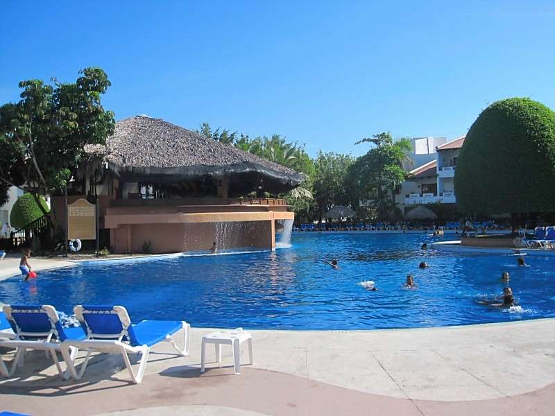 Barcelo Puerto Plata pool